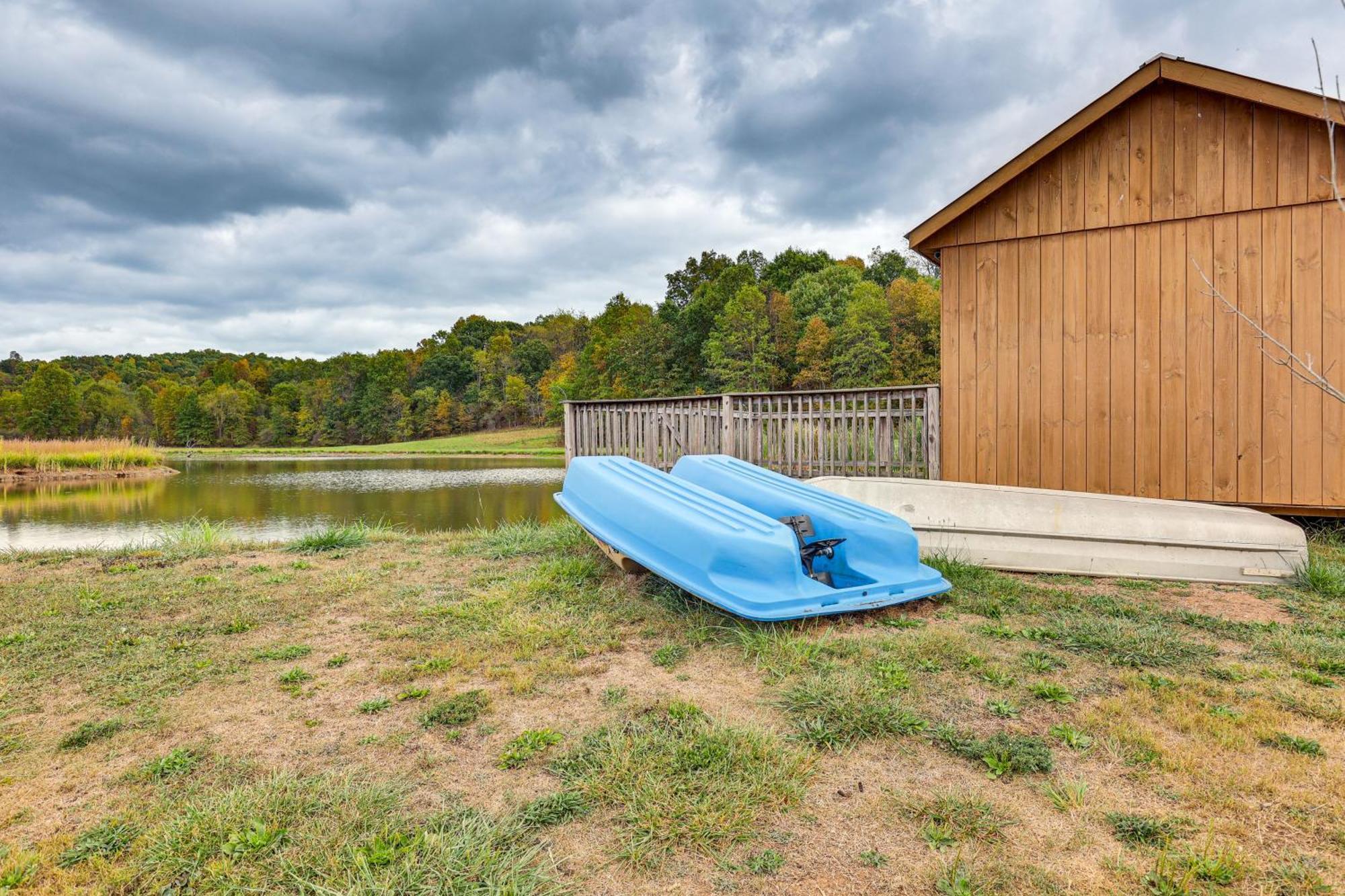 Wooded Escape With Pond And Grill In Pleasant City! Villa Senecaville Exterior photo