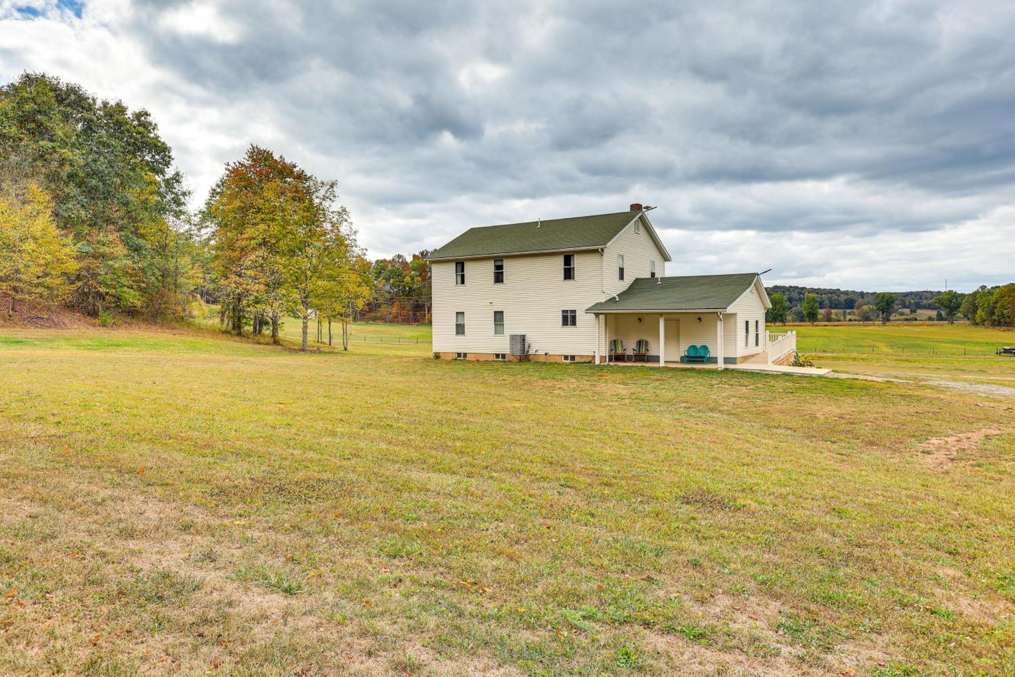 Wooded Escape With Pond And Grill In Pleasant City! Villa Senecaville Exterior photo